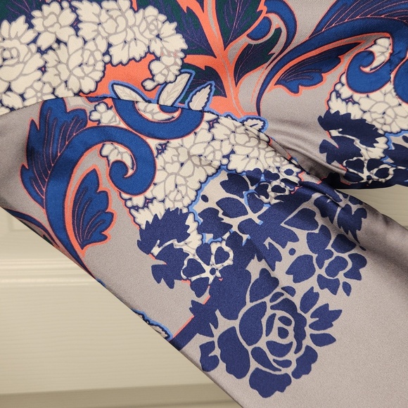 NWT  Nordstrom Vilagallo Silk Gray Blue Pink Floral 3/4 Sleeves Sheath Size 36 - Picture 6 of 15